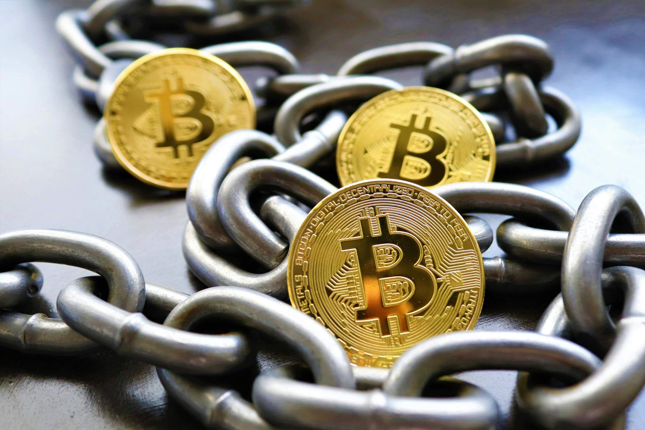 Perché tutti parlano di blockchain? La verità oltre hype e crypto